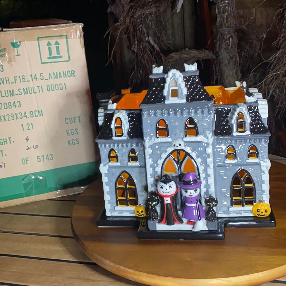 Bath and Body Works 2016 Vampire and Witch Haunted House Luminary Retired 🧙‍♀️